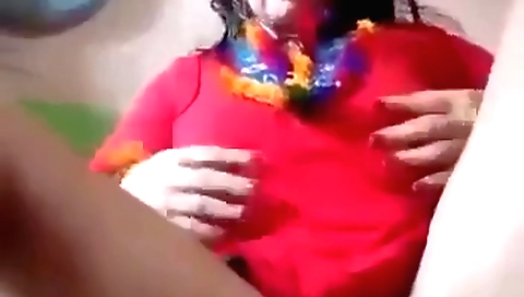 Busty brunette milf with a round booty gives a nice homemade video