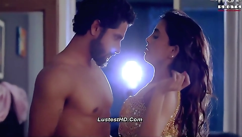 Indian bhabi is horny and her pussy is waiting for his cock