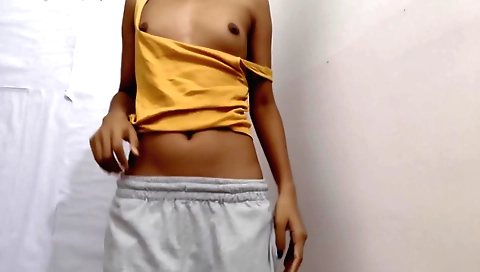 Solo Indian girl in sexy underwear fucks on the video