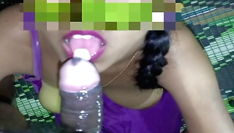 Indian brunette in pov shows her sexy body in the bed