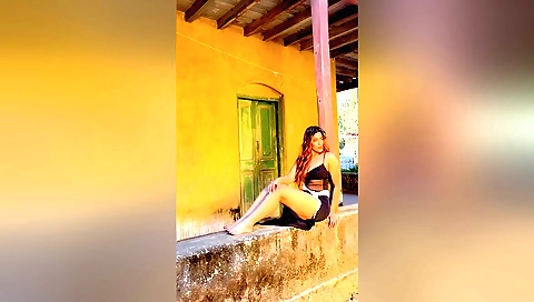 Chubby Indian Slut Gets Creampied In Her Hairy Pussy