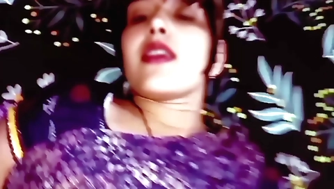 Indian brunette with a sexy face and cute body is having sex