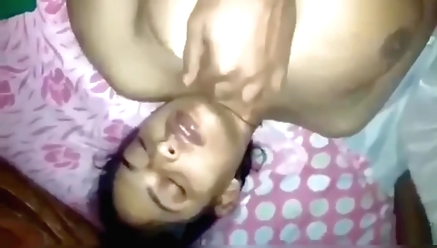 Milf with a sexy ass loves it to fuck her sweet pussy