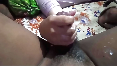 A hot and sexy Indian maid makes her boss cum in her mouth