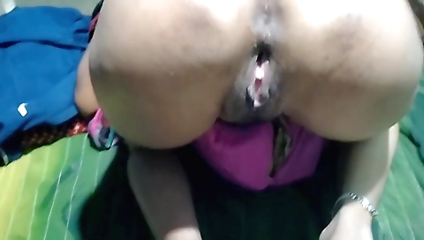 Hottie with a natural tits gets fucked in the bedroom