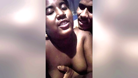 Indian brunette sex with her boyfriend in the motel