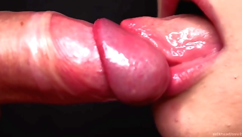 Indian stepmom in Pakistani pose giving a hot blowjob