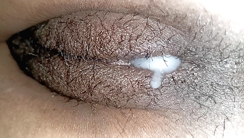 Indian girl in a hot outfit gets creampied by her boyfriend