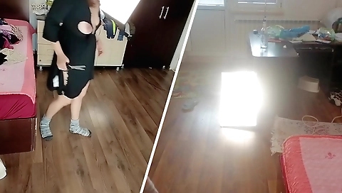 Slutty latina amateur girl naked in solo porn clip