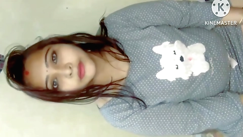 Amateur brunette in sexy lingerie enjoys some wild sex