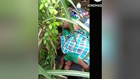 Shilpi Bhabhi Ko Ganne Ke Khet Me Pela - Brooke Fields