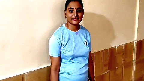 Indian brunette goes to neighbors home in her best clothes