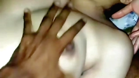 Indian teen has a sexy body that looks great on camera