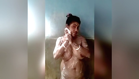 Brunette chick 18+ is fingering her pussy and breathing