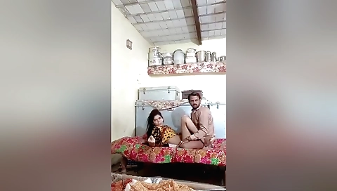 Indian slut fucked in leather shorts in amateur vid