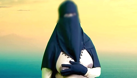 Indian housewife spreads her legs and fucks her pussy