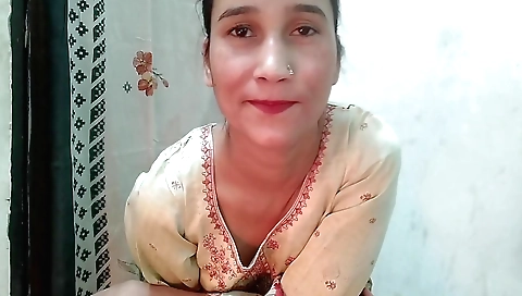 Stepmom ne mera land chusa enjoys a hot solo porn video