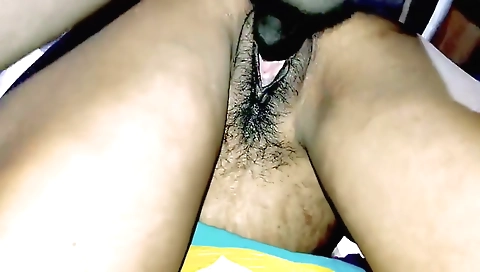 Hairy Indian bhabi ki mast chudai camcordered by webcam