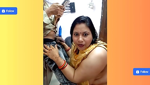 Indian milf with a big ass making homemade sex video