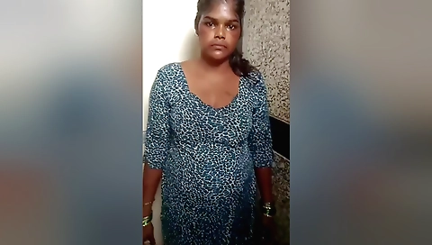 Indian hottie sucks his stiff dick after a blowjob