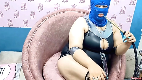 Indian chick with big ass and big tits gets fucked