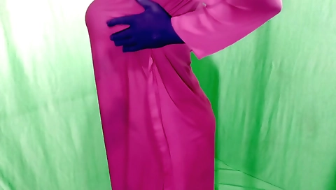 Indian solo girl gets naked and gets a cock inside herself