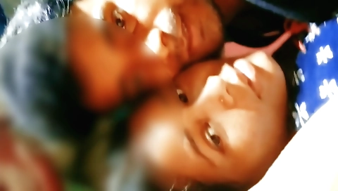 Indian chick in her best poses in her homemade video