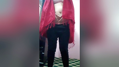 Hottest brunette indian slut masturbates on the floor