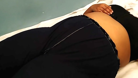 I'm making a homemade solo video with me and my sister