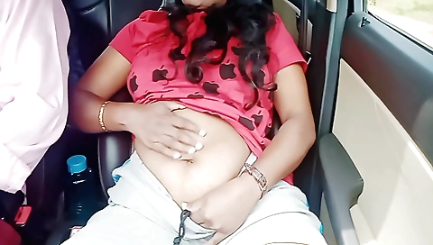 Indian teen pussy fucked in the car in amateur porn