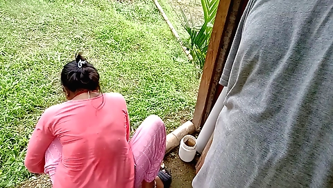 Brunette gets naked outdoors for an outdoor amateur vid