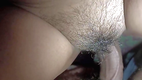 Hairy pussy of a hussy turned into a great blowjob