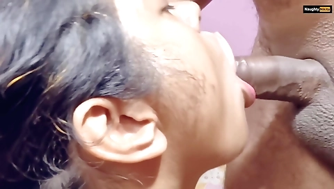 Brunette amateur makes her big hole in her mouth and pussy