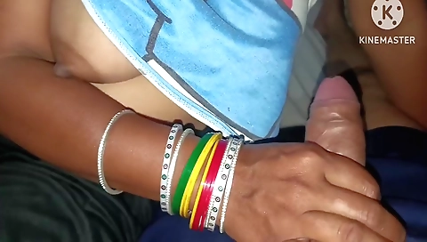 Indian beauty has an amazing body and her pussy is hot