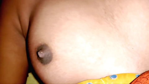 Indian girl with small boobs pressed the boob and said