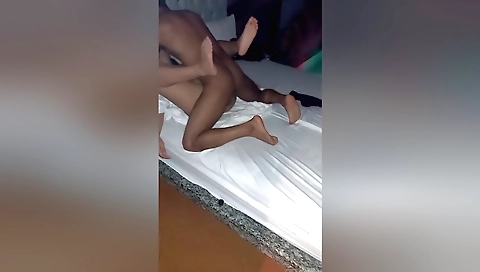 Amateur brunette milf gets fucked on the couch by bbc