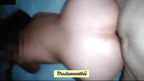 Indian slut gets banged in her hairy anus in homemade sex vid