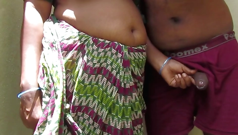 Indian chick getting her pussy fucked in a hot way