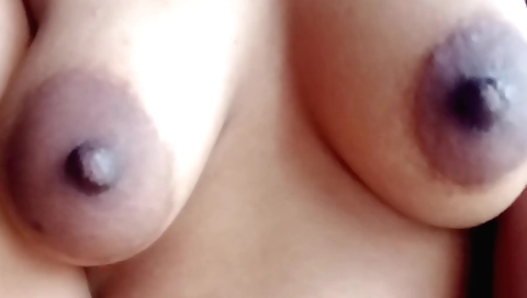 Indian solo video showing a hot girl in her clothes