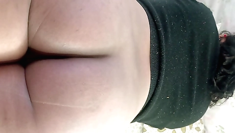 Amateur 3 women with huge ass fucks on the bed on the couch