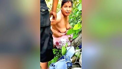 Indian hottie caught playing outdoor after being caught fucking