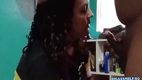 Indian babe fucks her stepson in a hot amateur video