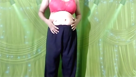 Sexy stepmom is fucking with a guy for the first time