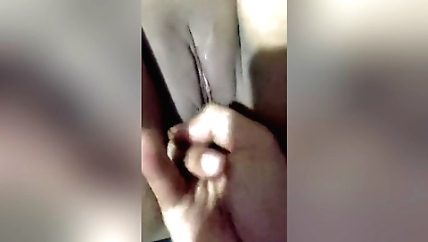 Indian chick in a homemade amateur hardcore porn video