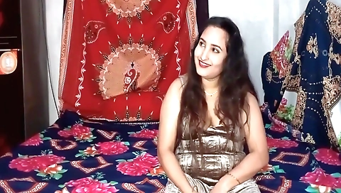 Amateur brunette fucks her boyfriend in the bath in hot porn