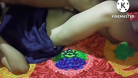 Brunette shows her pussy and cum in amateur porn video