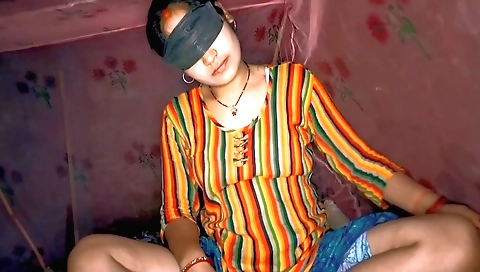 Indian hottie shows off her big booty in her lingerie