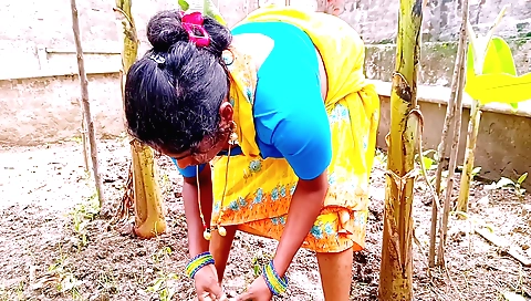 Amateur brunette gets her pussy fucked by her lover