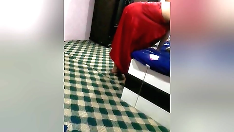 Indian solo woman masturbates in her sexy lingerie