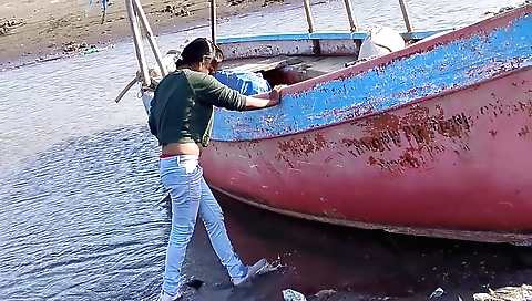 Indian girl with big boobs and a huge natural ass is fucked